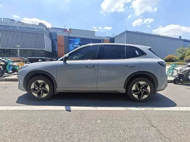 Geely Galaxy E5