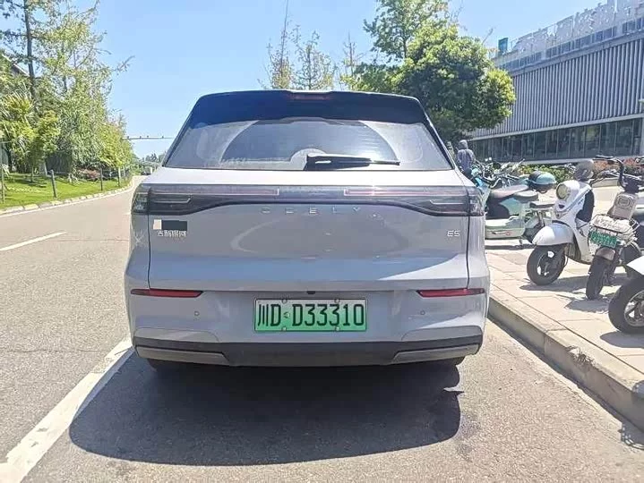 Geely Galaxy E5
