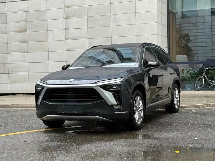 NIO ES8