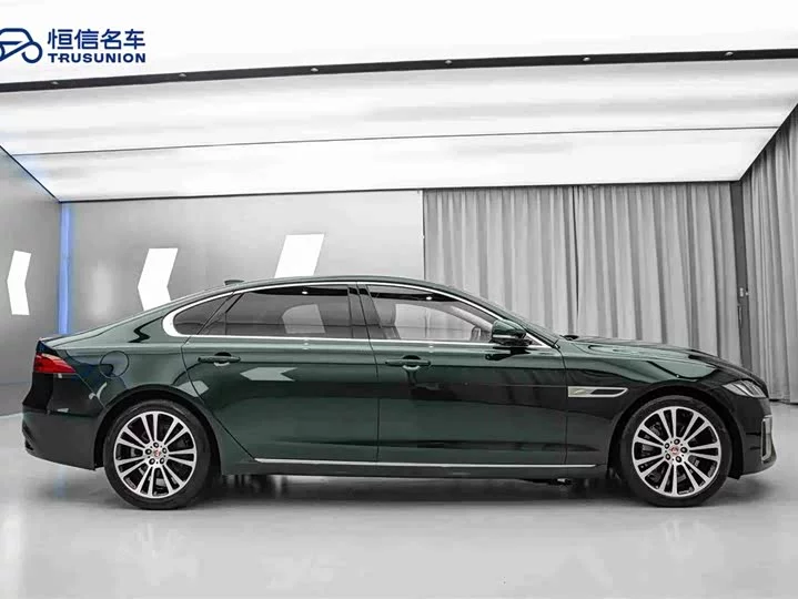 Jaguar XFL