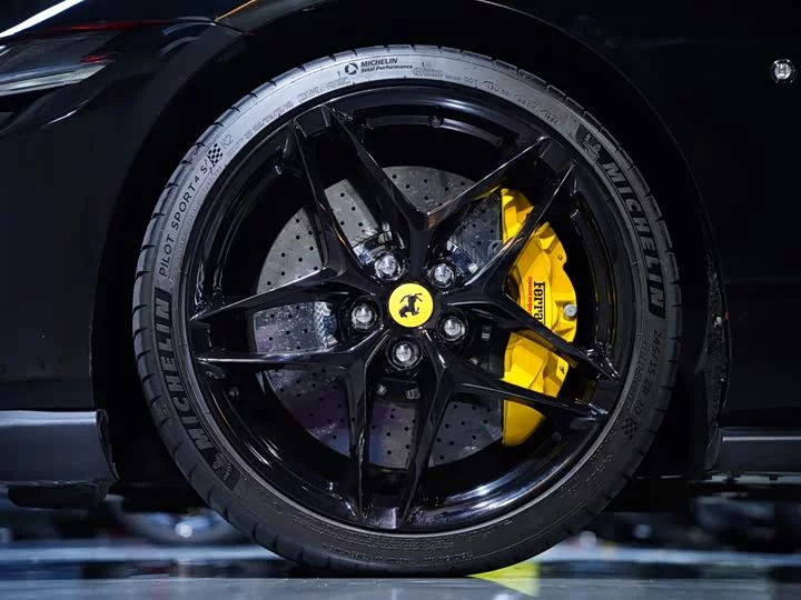 ferrari Roma