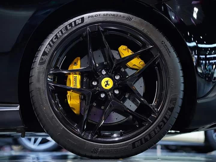 ferrari Roma