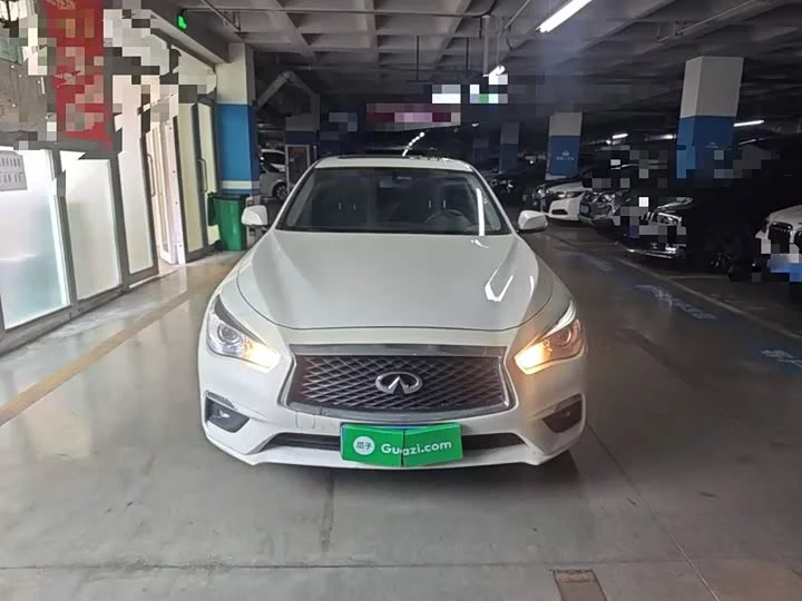 Infiniti Q50L