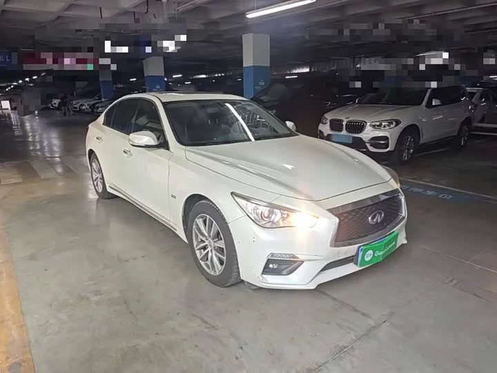 Infiniti Q50L
