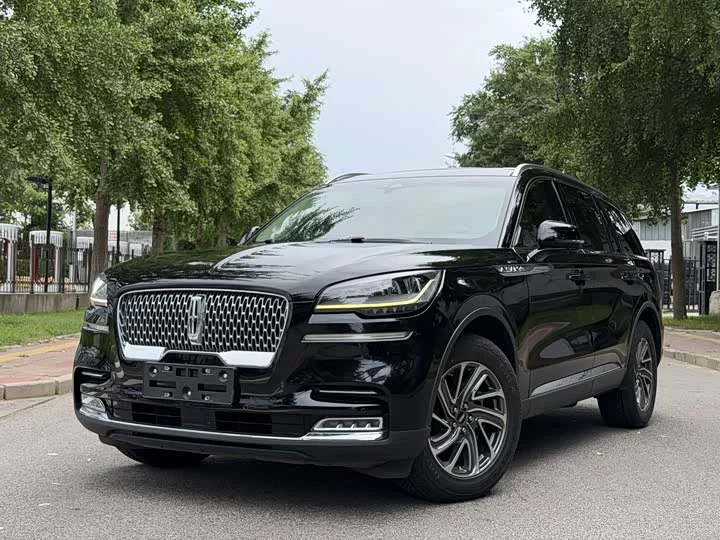 Lincoln aviator