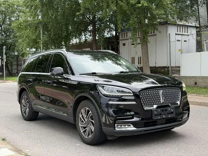 Lincoln aviator