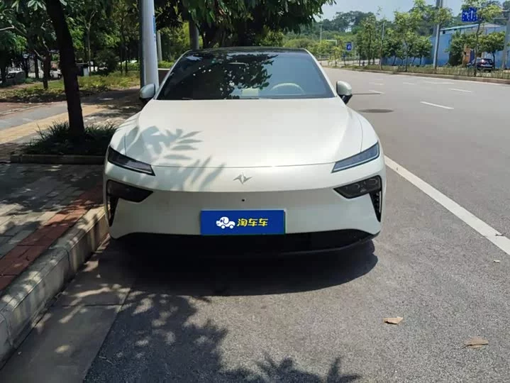 Dongfeng eπ007