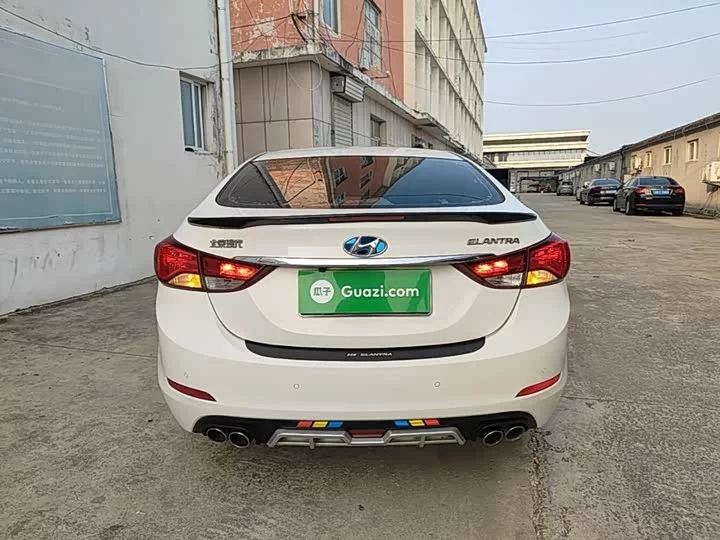 Hyundai Elantra
