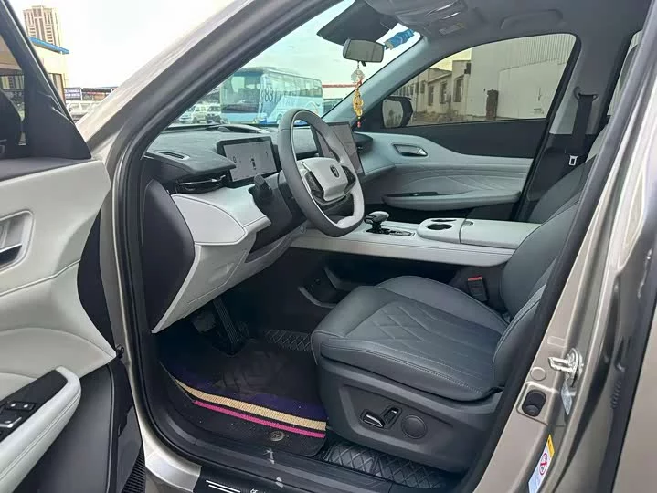 Changan UNI-Z PHEV