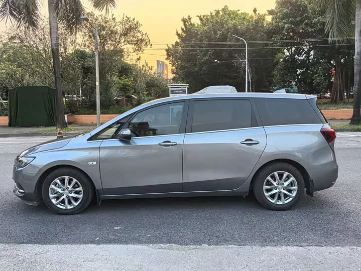 Buick GL6
