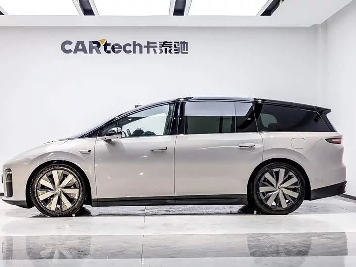 Li Ideal i8