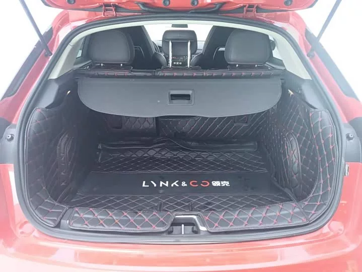 Lynk & Co 02
