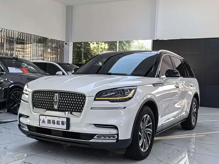 Lincoln aviator