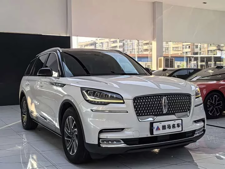 Lincoln aviator