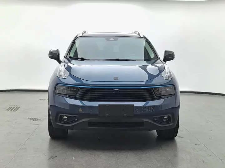 Lynk & Co 01