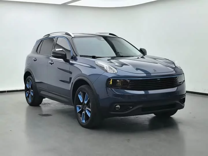 Lynk & Co 01