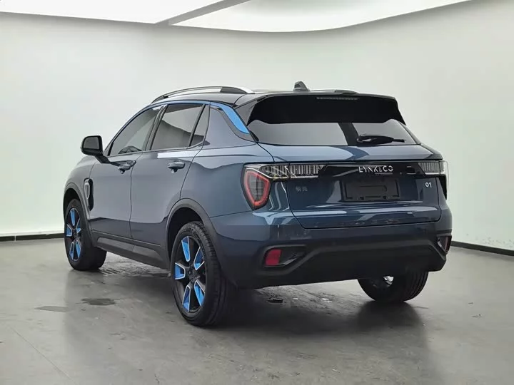 Lynk & Co 01