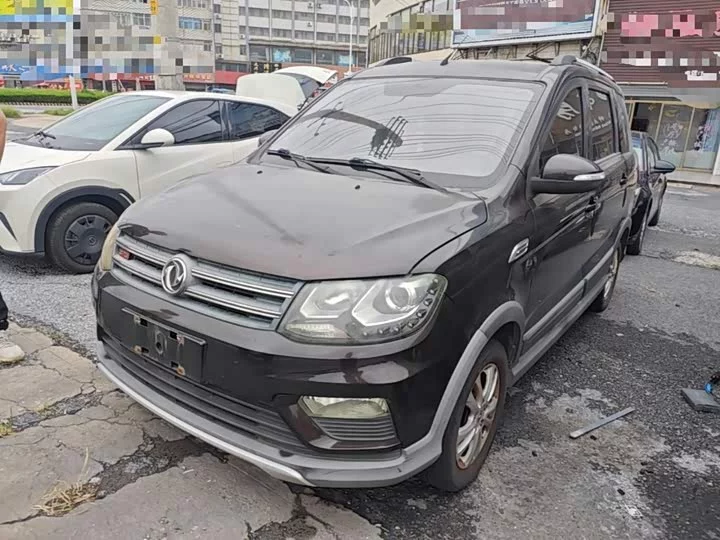 Dongfeng Fengon 370