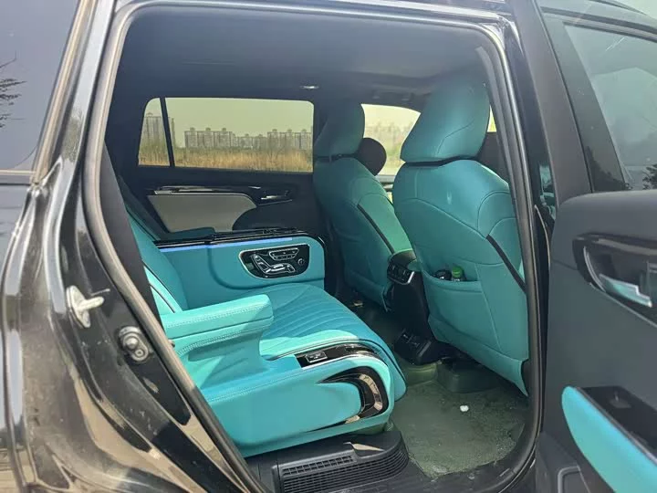 Toyota Crown Kluger