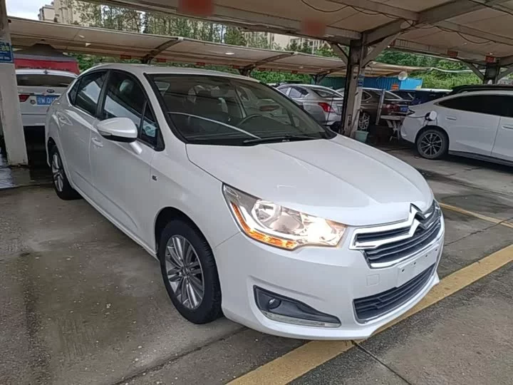 Citroën C4L