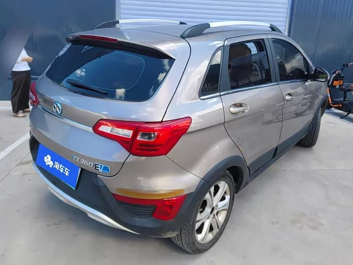 BAIC EX