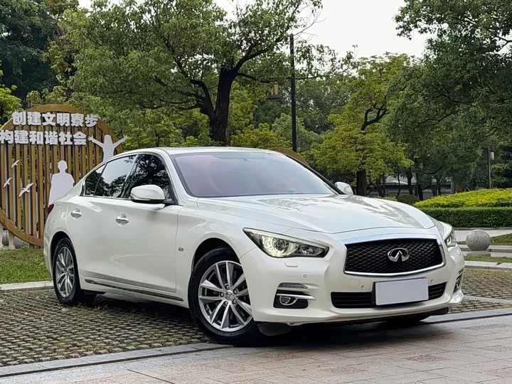 Infiniti Q50L