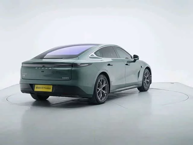 Exeed ES