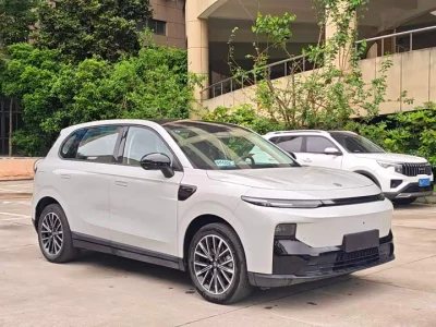 Leapmotor B10