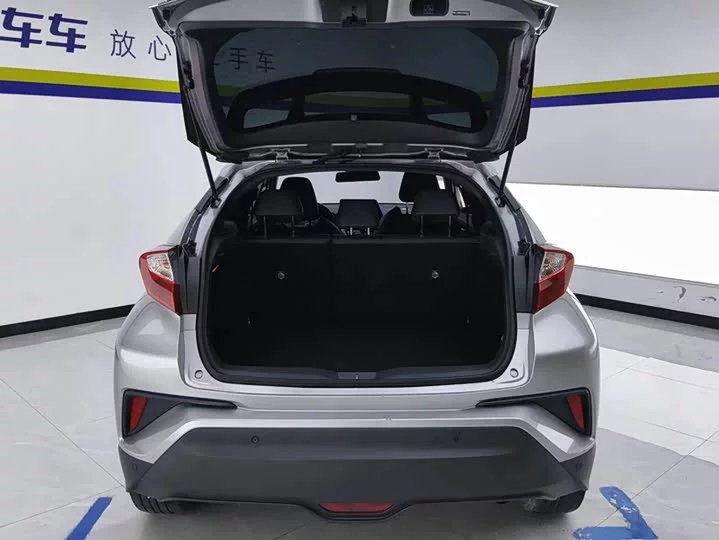 Toyota Yize IZOA