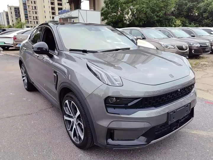 Lynk & Co 05