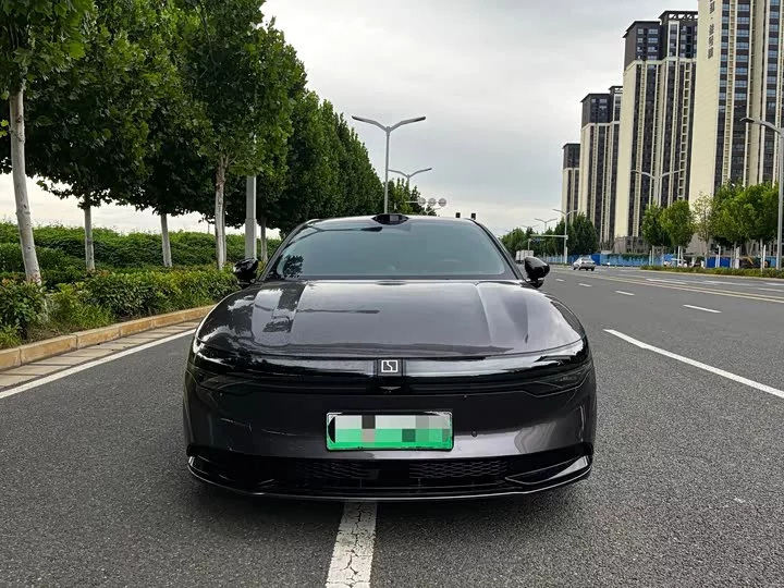 ZEEKR 007