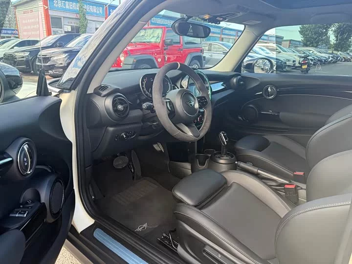 MINI 