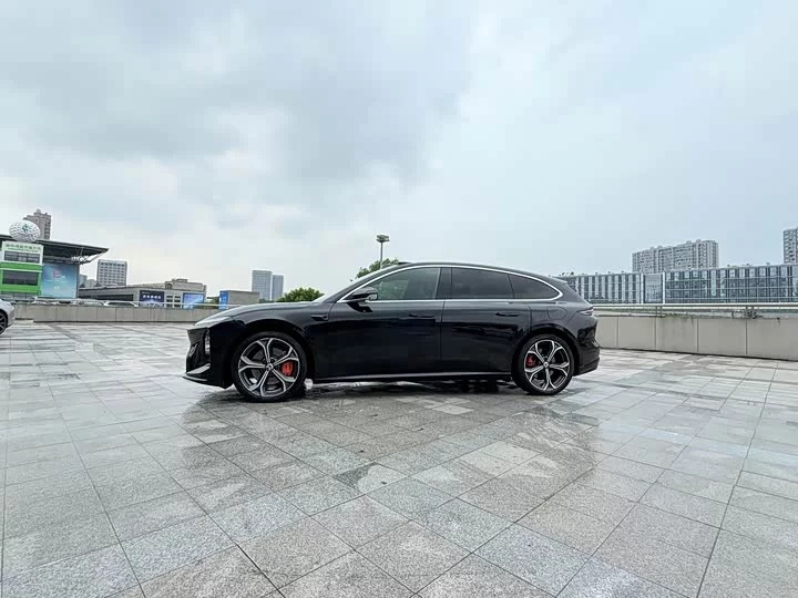 NIO ET5T