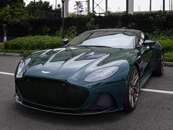 Aston Martin DBS