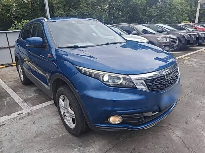 Qoros 5