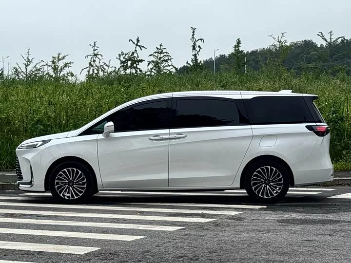 Buick GL8 New Energy