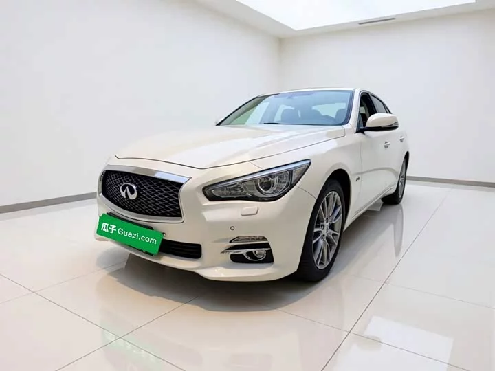 Infiniti Q50L