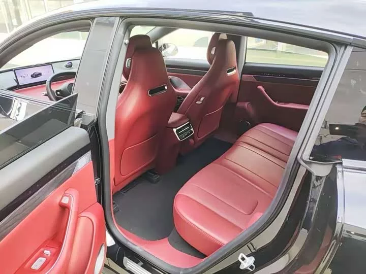 Luxeed R7