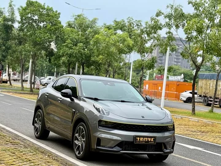 Lynk & Co 05