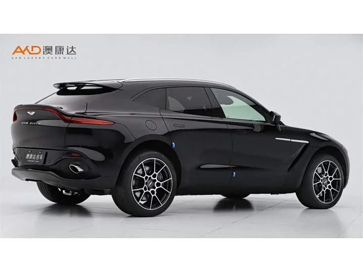 Aston Martin DBX