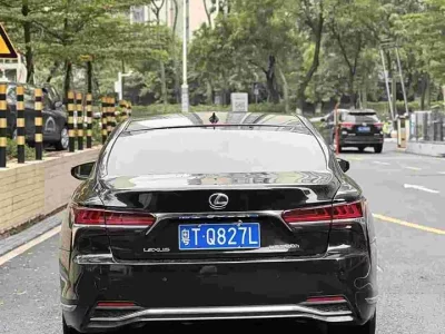 Lexus LS