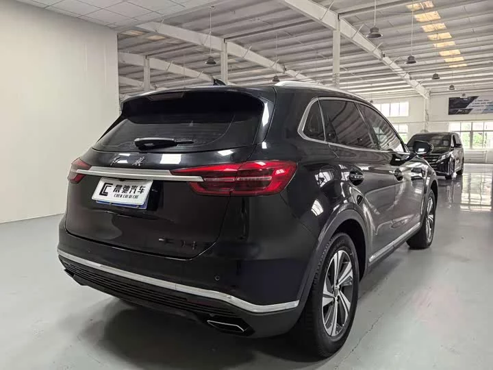 Hongqi HS5