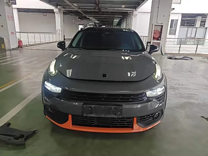 Lynk & Co 02