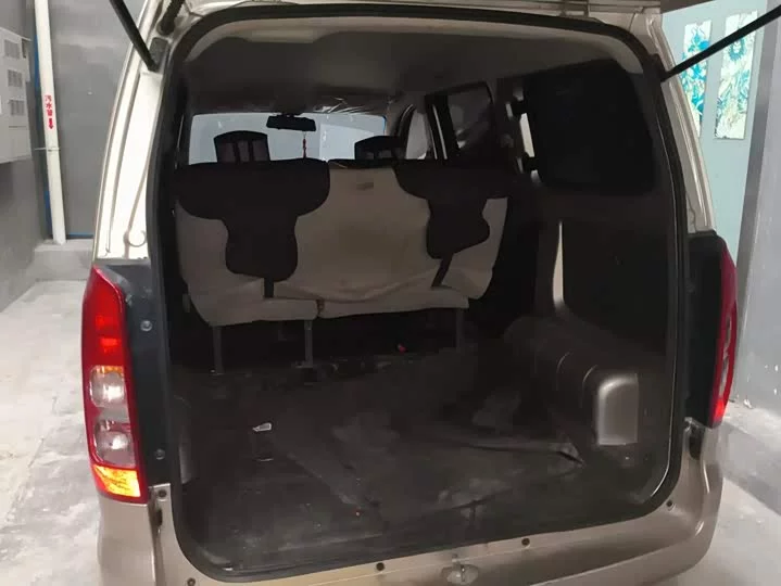 Wuling Hongguang V