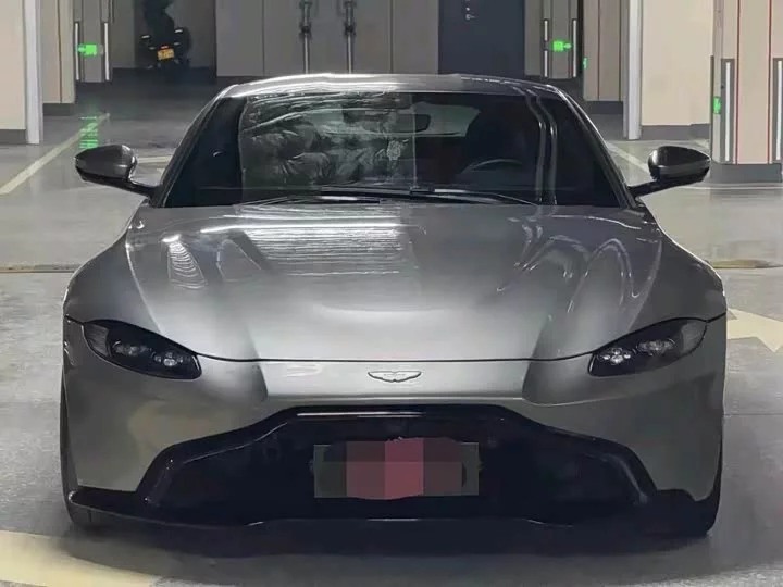 Aston Martin V8 Vantage