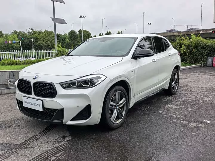 BMW X2