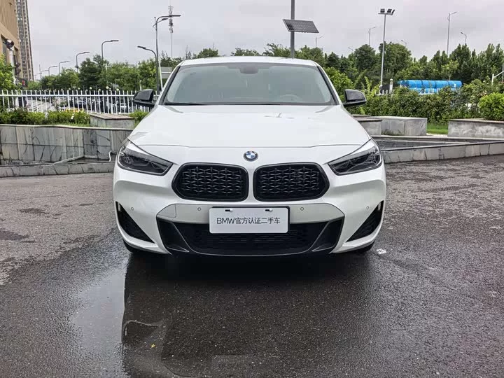BMW X2