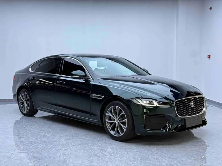 Jaguar XFL