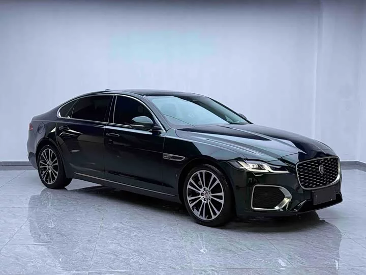 Jaguar XFL