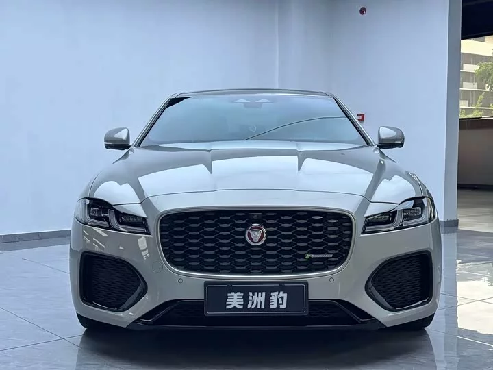 Jaguar XFL